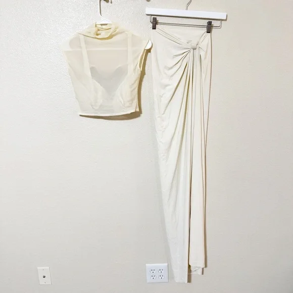 Deme By Gabriella Revolve Alyssa 3 Piece Co-Ord Set in Off White size medium - Picture 9 of 16